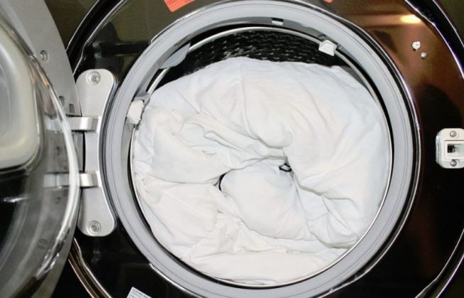 laver la courtepointe dans la machine à laver